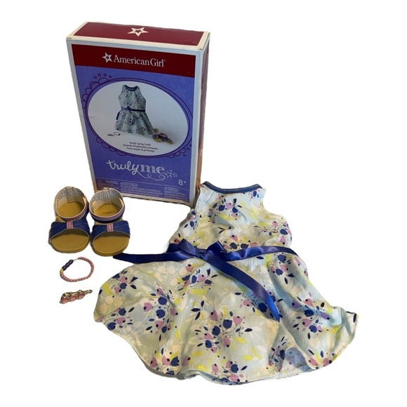 American Girl 18” Doll With Clothing And Food Acessories - Picture 2 of 5